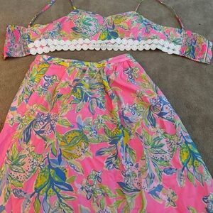 EUC size 6 two piece set absolutely gorgeous and comfortable 
Smoke free home
